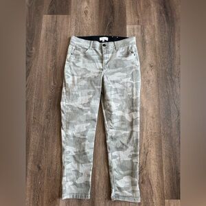 Gibson Latimer Green Camo Pants, women’s size 10